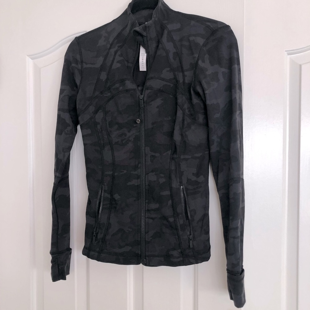 Never worn Lululemon jacket
